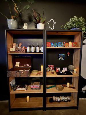 Little trinkets and other things for sale. They have official museum/East Valley Paranormal merchandise too.