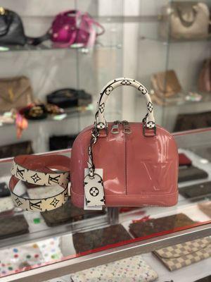 You can buy this bag on www.vegaluxuries.com or come to store 14006 riverside dr,Sherman Oaks,CA