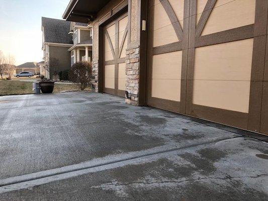 Lee's Summit Mudjacking Project - Driveway Approach AFTER