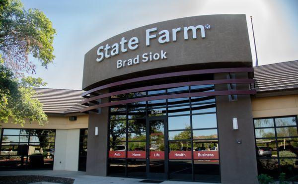Brad Siok State Farm office front door