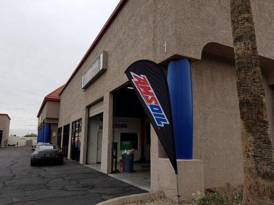 Offering AMSOIL Synthetic lubricants.