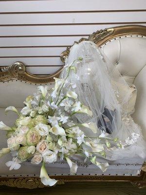 Bridal box with flowers