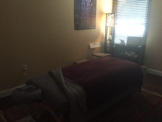 come and take a mini vacation on my table.