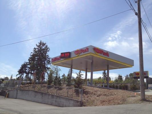 Entrance to the automated lot. Fast, easy & cheaper than a cab when less than a week.