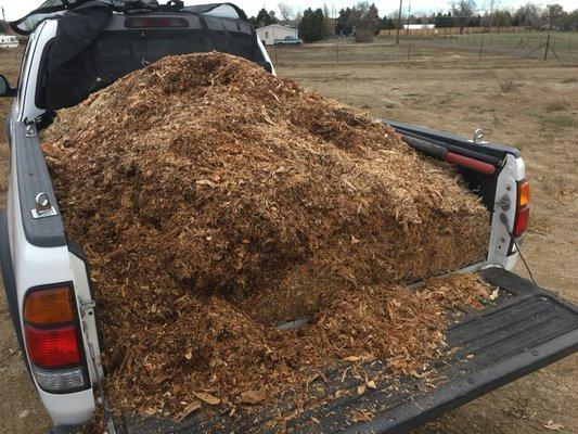 Excess mulch is hauled away with our Complete Service and delivered to gardeners, farmers and other users.