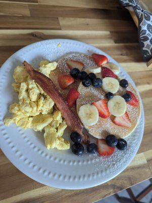 Breakfast made with care by our wonderful host, Alyssa