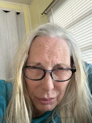 Paid $170 she made my roots Gray not Blond I had showed her a photo of exactly what I wanted .Never go to studio 5 Geri Childers.