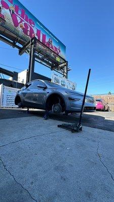 Tesla Model Y : Wheel Color Change