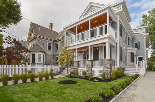 A gut Renovation of a 1900 Victorian, produced the gorgeous 4 Level Town Home. Featuring 3 Bedrooms, 3.5 Baths, Open Conce...