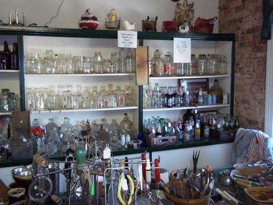 Yesteryears Antiques & Collectibles