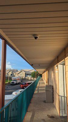 Super 6 Inn & Suites