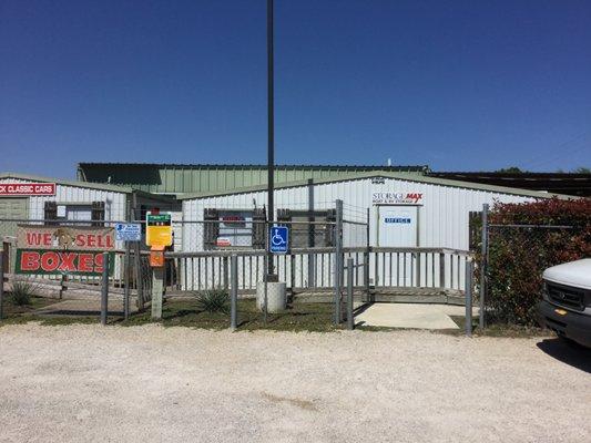 U-Haul Neighborhood Dealer