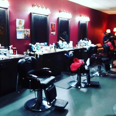 Plenty of barbers, no wait.