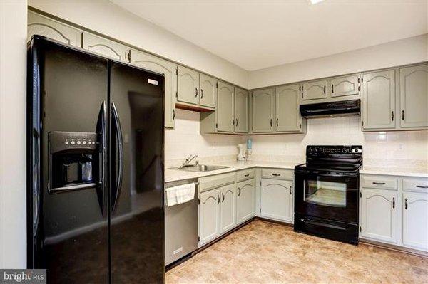 Deanna Reina - Long & Foster