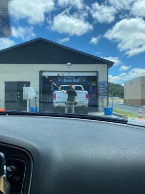 Wash N' Roll Car Wash - Cookeville, TN