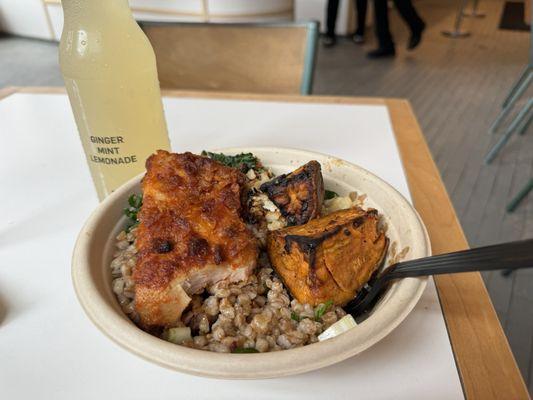Crispy chicken, farro, kale salad, cauliflower, ginger mint lemonade