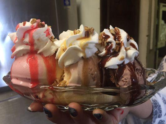 Great Anna banana splits