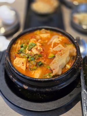 Dumpling tofu soup, very hot spicy level