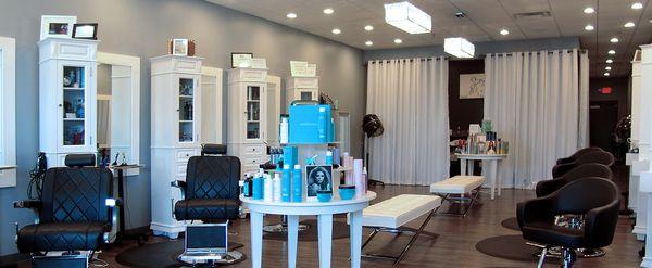 COME EXPERIENCE LÉ RIEZ Come to Lé Riez Salon - we'll let the real you shine!