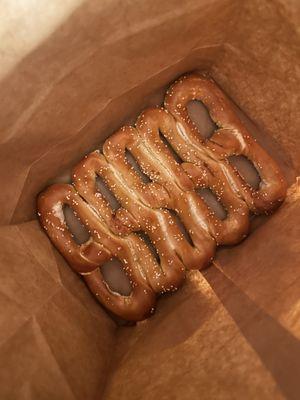 3 Pretzels