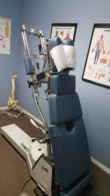 Adjusting table