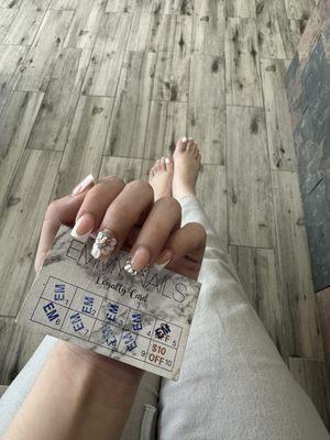 PEDICURE AND MANICURE + showing how many times I legitimately do come to this salon