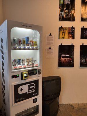 Japanese vending machine service hot and cold drinks.