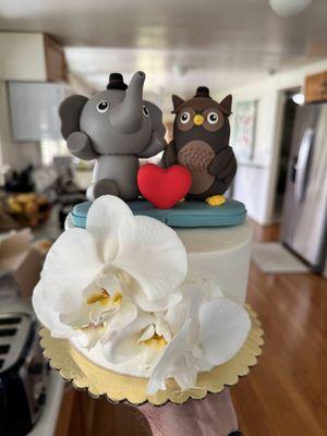 Small Neapolitan wedding cake for 6.