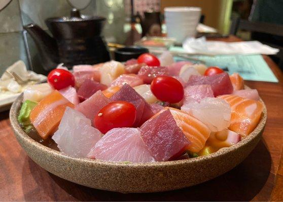 Warakubune Sushi Restaurant