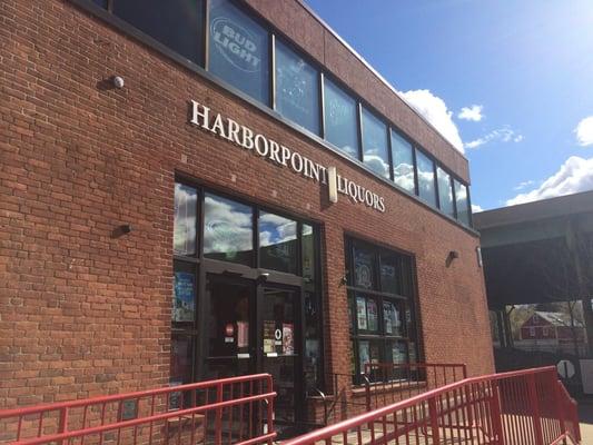 Harbor Point Liquors