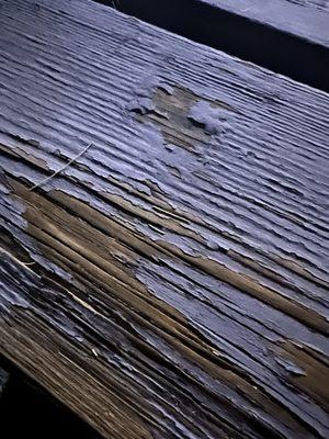 Picnic tables are so bad you get splinters all over your legs and fingers.