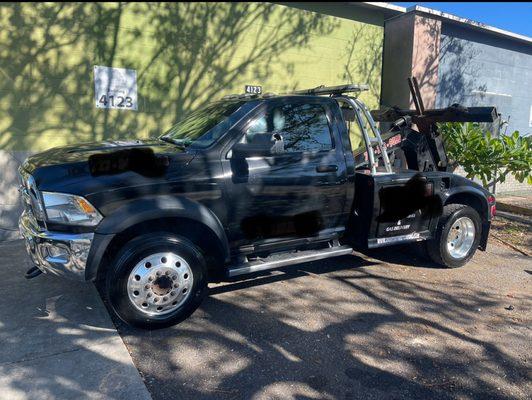 24 hour Flatbed towing and wrecker services