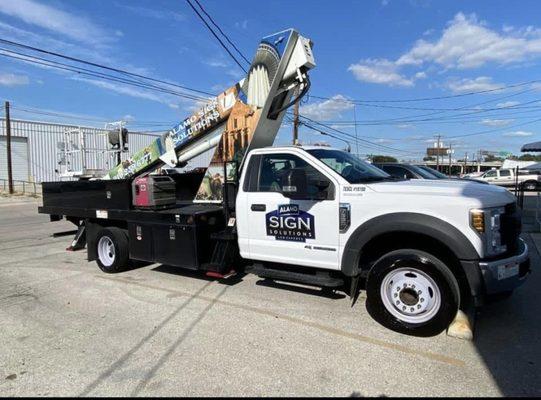 Sign Service, Sogn installations, Surveys and more!