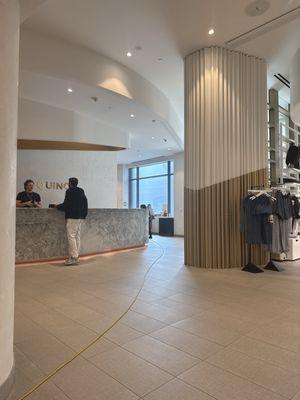 Equinox Miracle Mile