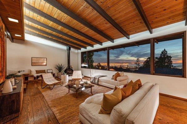 Beautiful Berkeley Hills mid-century modern.