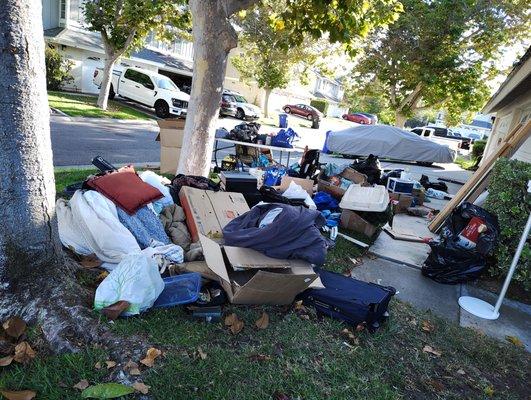 Household trash haul away .
Before picture