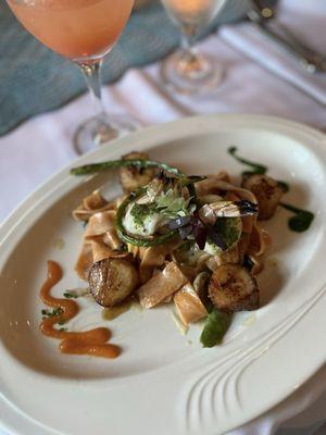 Seared Blue Hill Bay Diver Sea Scallops with Saffron Pappardelle - BEST DISH EVER. GET IT!!