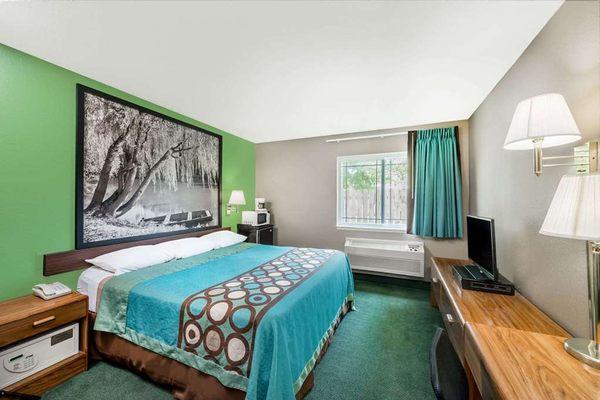 Super 8 by Wyndham Parsons