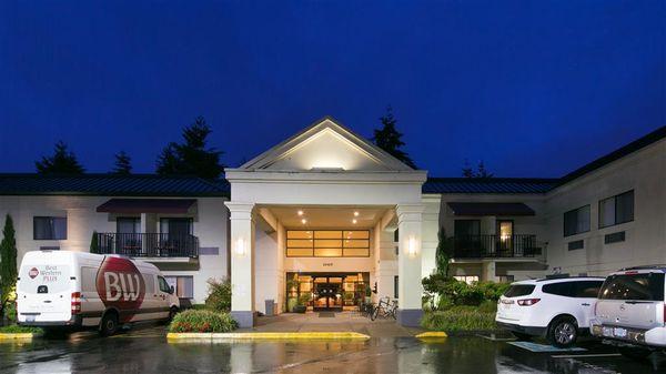 Best Western Plus Plaza By The Green