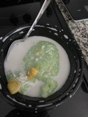 Mango Sticky Rice....with 2 pieces of mango...