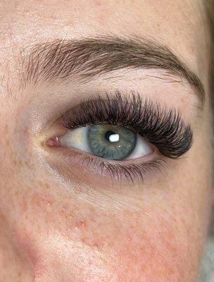 Volume lash extensions