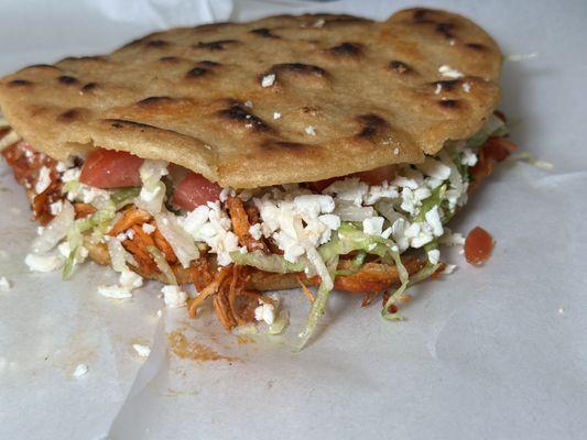 Pollo Guisado Gordita