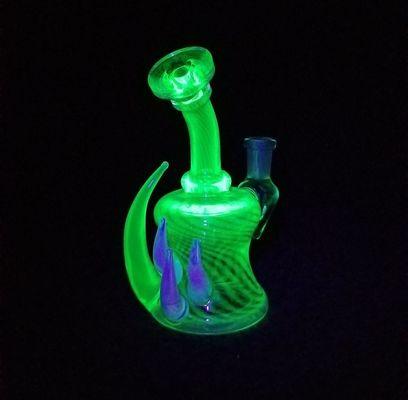 Illumanati glass, UV active