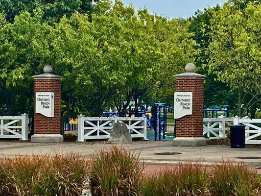 Right Across - At the end of the street such a beautiful area!