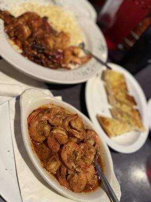 Ray Ray Shrimp with Garlic Bread