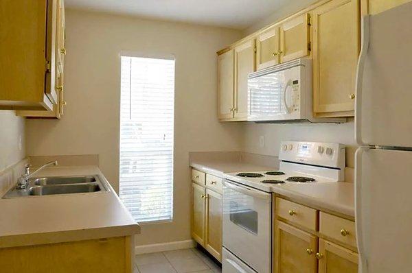 Blackberry Creek Apartments