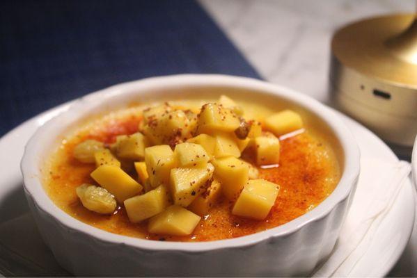 Mango crème brûlée