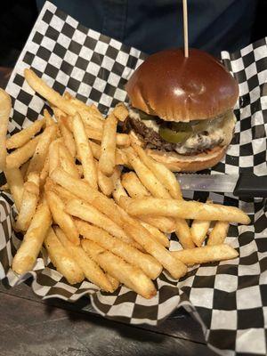 Five Hole Sports Bar and Grill