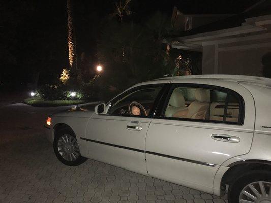 Stones Airport Transportation