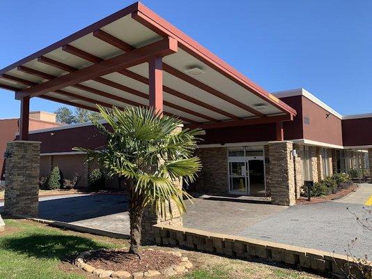 Welcome all to the brand NEW RodeWay Inn & Suites Atlanta Cumberland Vinings.
Good Night! Great Savings!